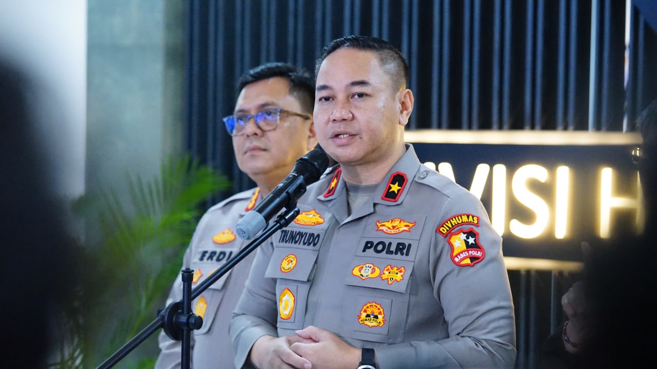 Polri Kirim Bantuan Logistik dan Oksigen untuk Dukung Penanganan Karhutla di Sejumlah Wilayah