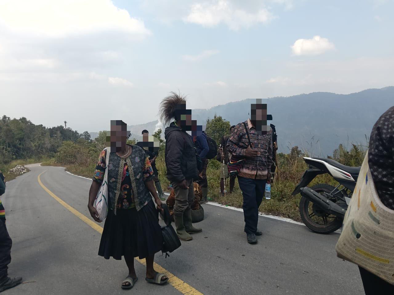 RESPONS CEPAT SATGAS KEPOLISIAN OPERASI DAMAI CARTENZ, POLRES JAYAWIJAYA DAN KOOPS TNI HABEMA TANGANI DUGAAN PEMBUNUHAN SOPIR LAJURAN DI HABEMA