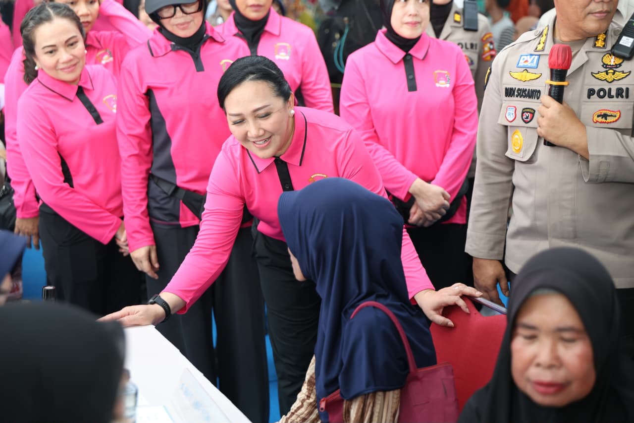 Bhayangkari Peduli Jangkau Pulau Borang, Perkuat Kesehatan dan Ketahanan Sosial Warga Pesisir Sumsel